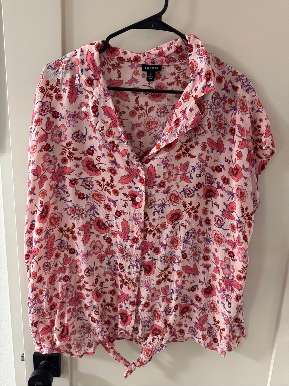 Torrid short sleeve button up shirt